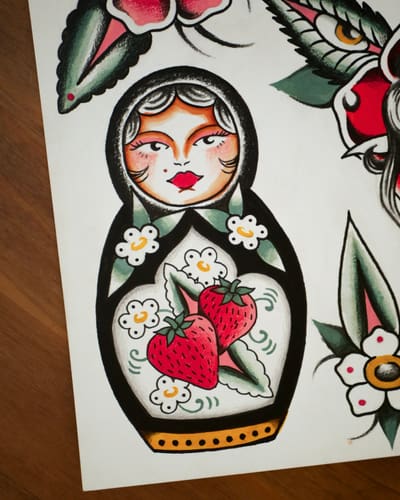 Dessin de matriochka aux fraises, en couleur